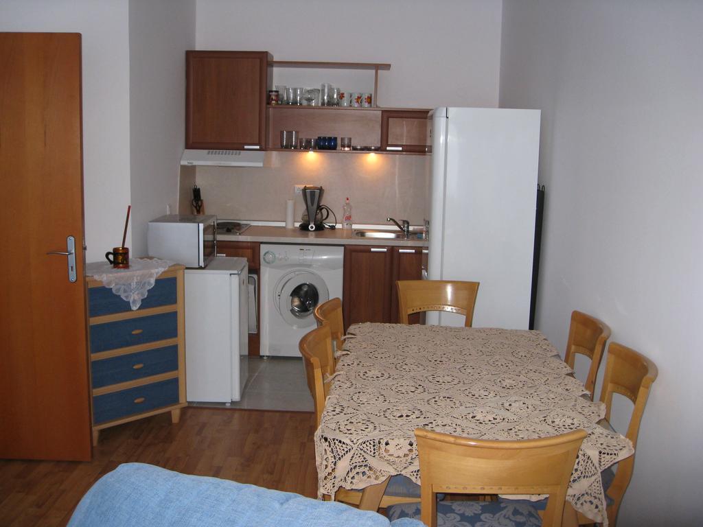 Elias Apartment Zlatni pjasătsi Eksteriør bilde