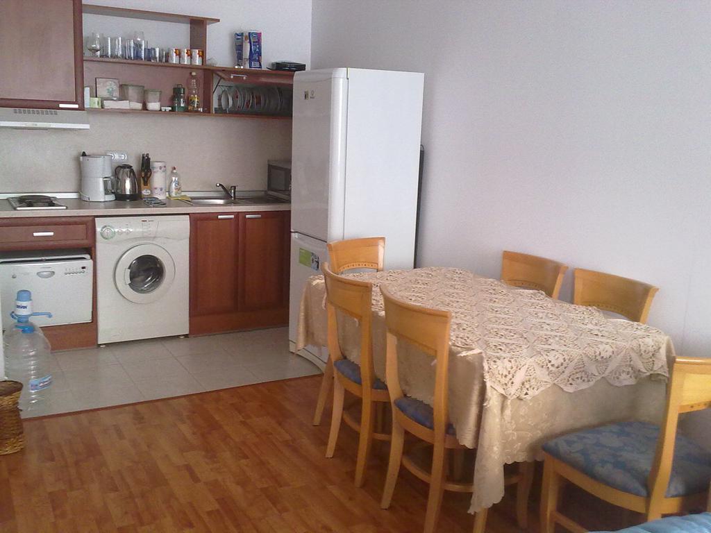 Elias Apartment Zlatni pjasătsi Eksteriør bilde